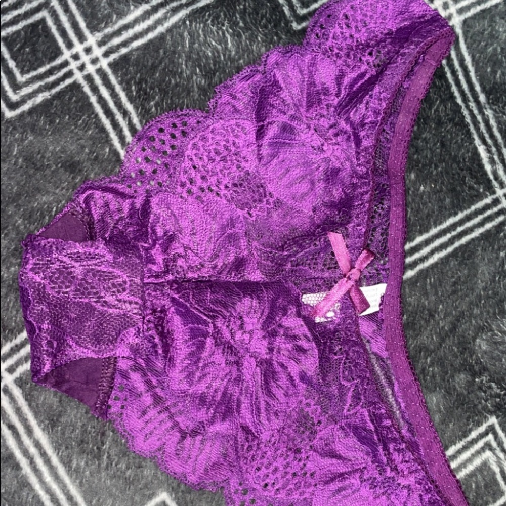 4 pairs of lace undies! New!